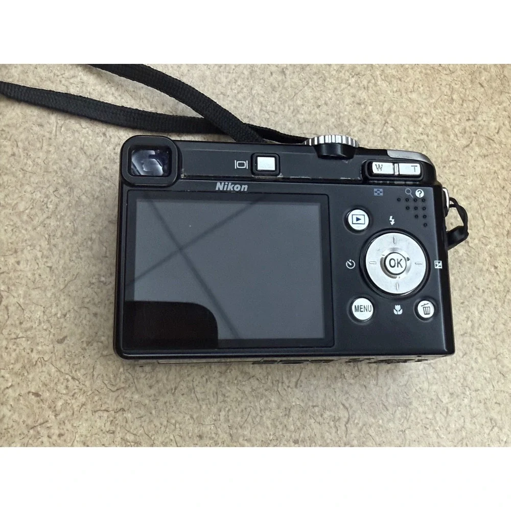 Nikon Coolpix P60 Black 8.1MP Digital Camera 5x Optical Zoom VR PARTS ONLY